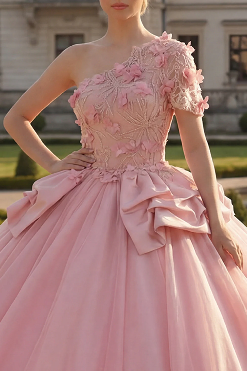 Sukienka balowa różowa z aplikacjami na jedno ramię – sukienka z Quinceanera - Image 3