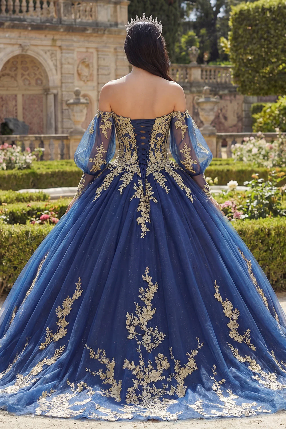Sukienka balowa z odkrytymi ramionami z granatowymi aplikacjami z długim rękawem i sukienka quinceanera - Image 2