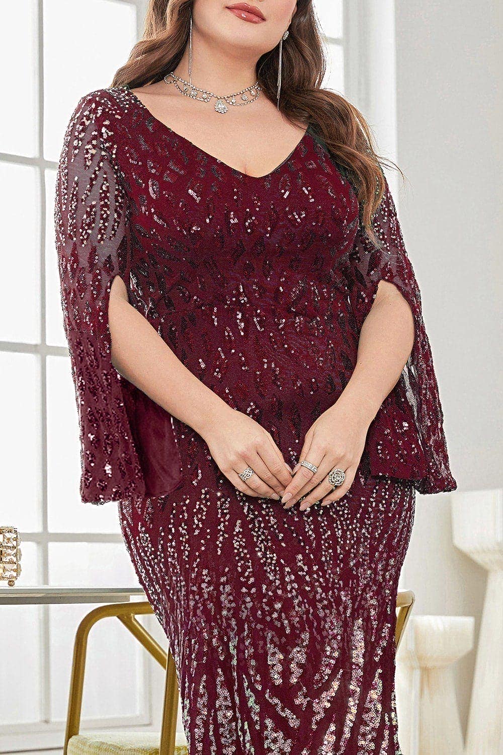 sukienka matki panny młodej z cekinami w serek plus size - Image 10