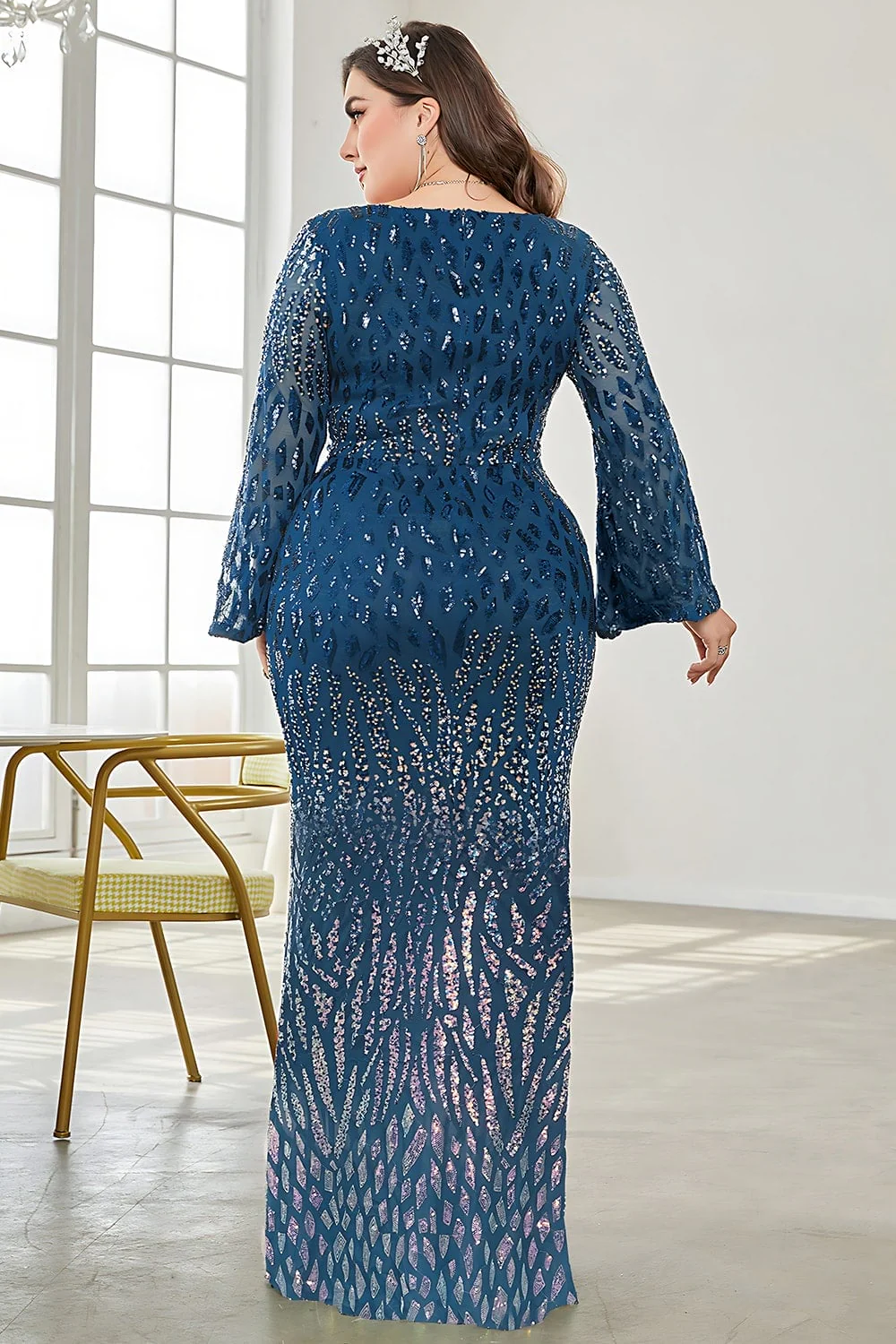 sukienka matki panny młodej z cekinami w serek plus size - Image 14