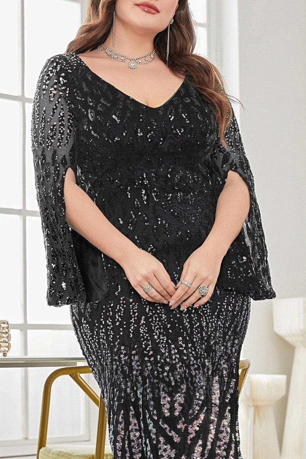 sukienka matki panny młodej z cekinami w serek plus size - Image 6