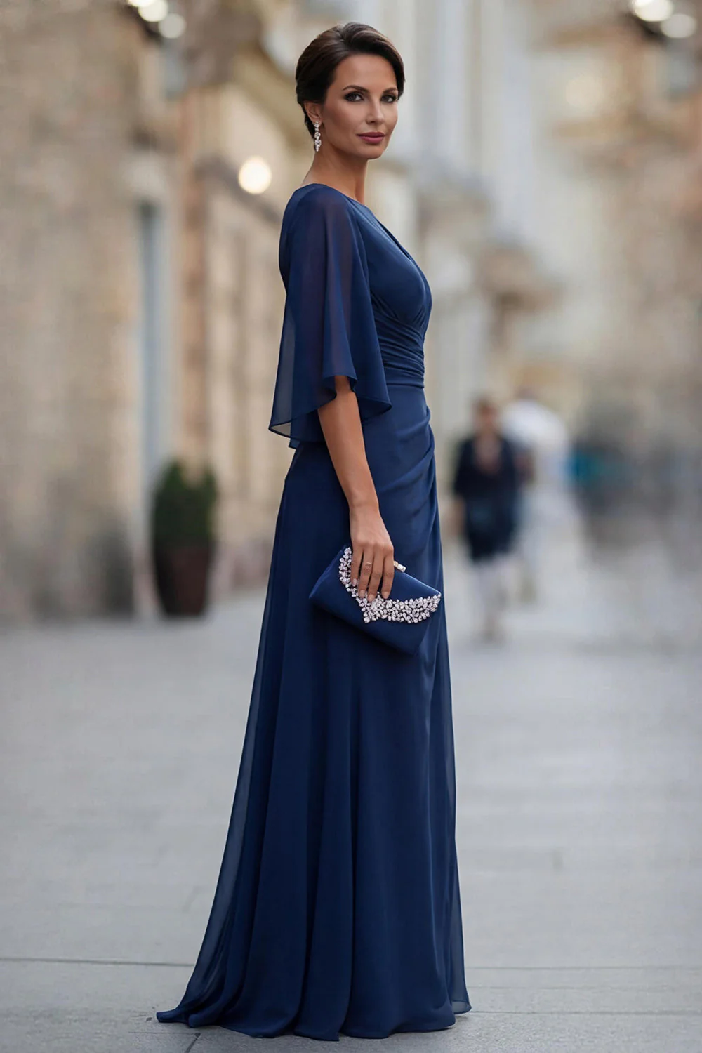 Sukienka matki panny młodej z marszczami w kolorze Chiffon Navy Navy z marszczanym spodnikiem - Image 3