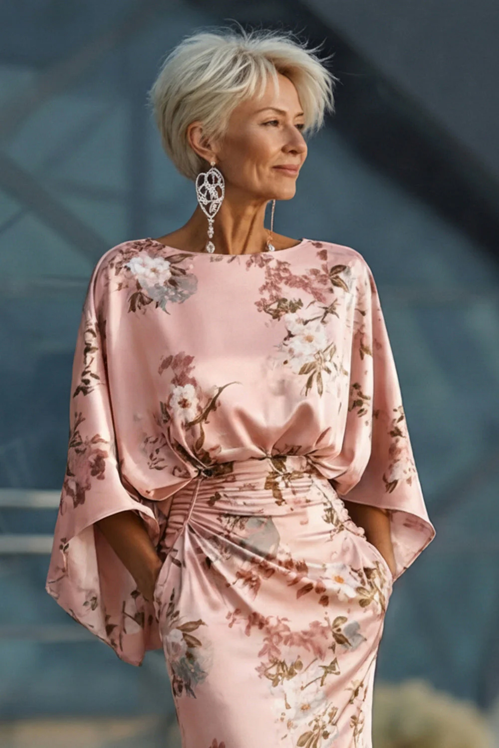 Sukienka matki panny młodej z satynowym wzorem w kolorze Dusty Rose Flower z rozkloszowanymi rękawami - Image 4
