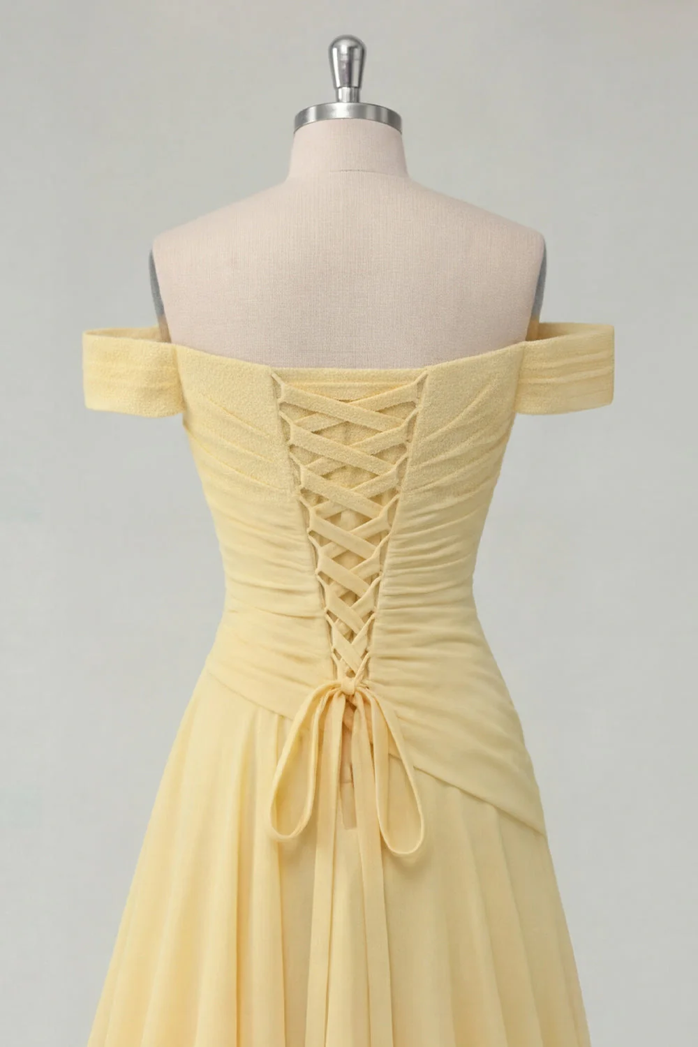 Sukienka maxi z falami z rozcięciem z odkrytymi ramionami w kolorze chiffon Butter Butter Yellow A-line - Image 4