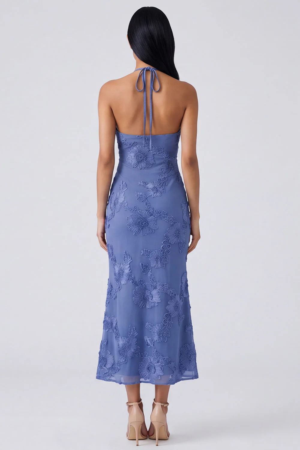 Sukienka midi Sage z dekoltem na ramię i kwiatową haftem - Image 5