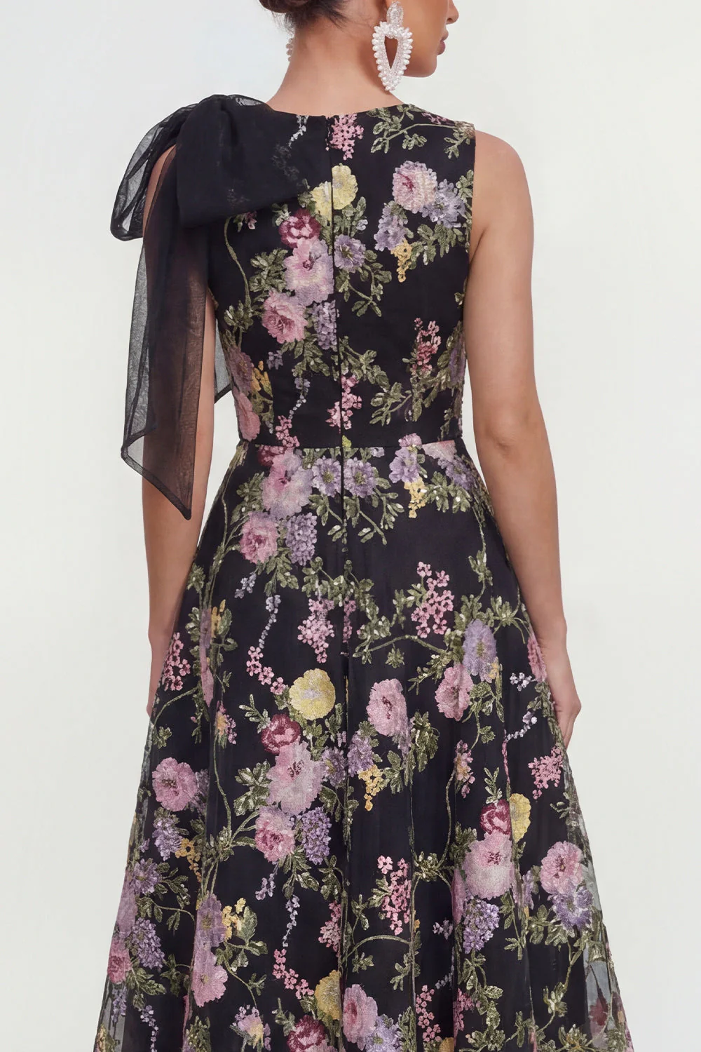 Sukienka midi z kokardami w stylu multi flower z kieszeniami z nadrukiem - Image 4