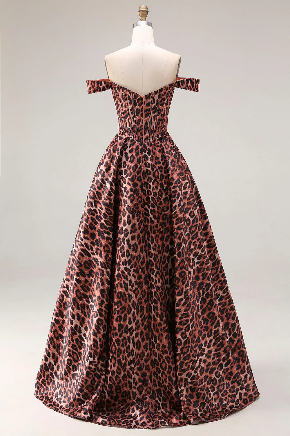Sukienka na studniówkę z długim balem z linią Coffee Leopard - Image 2