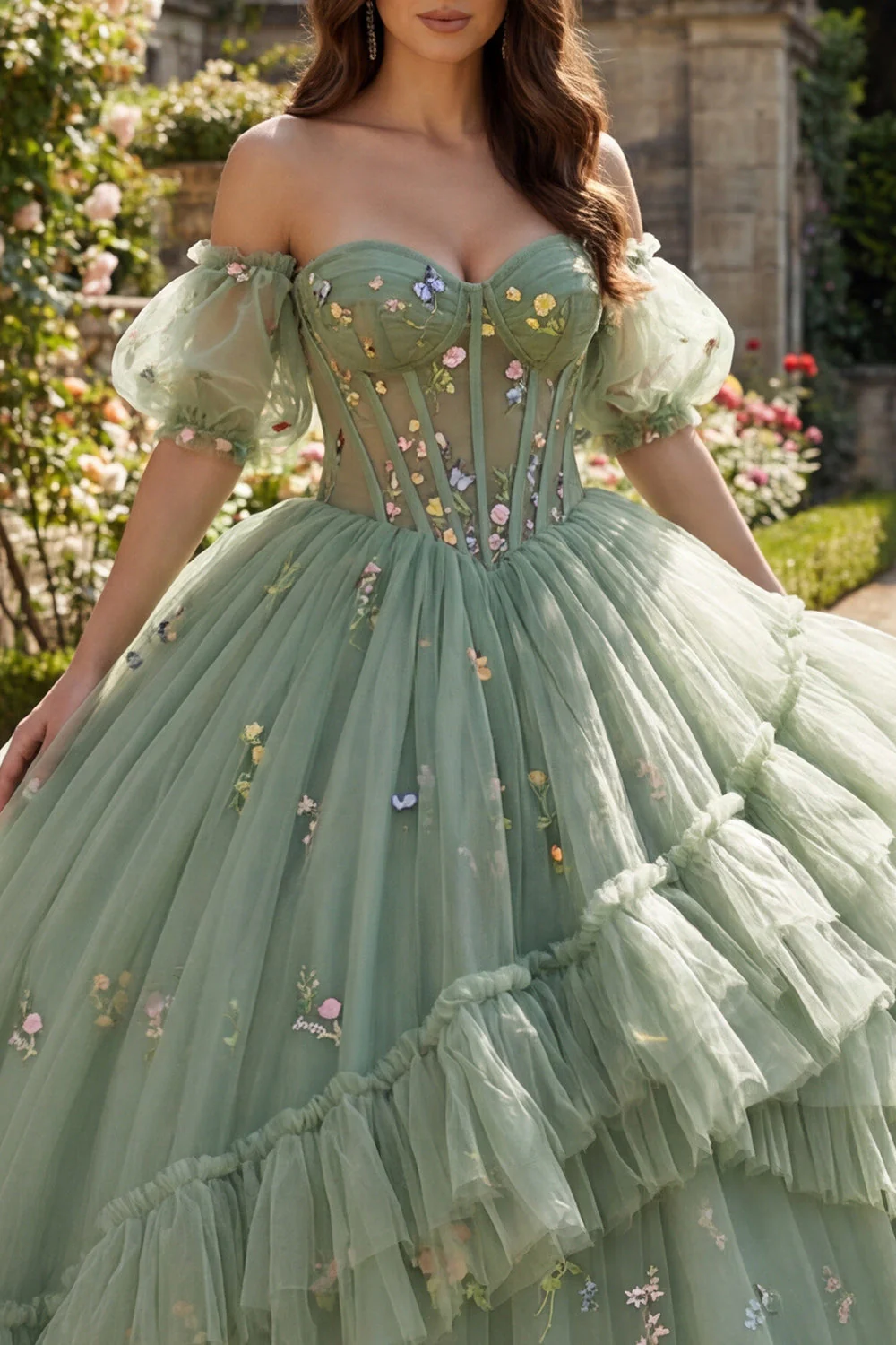 Sukienka Quinceanera w kolorze Dusty Sage Off The Shoulder z kwiatowym gorsetem i tiulem - Image 3