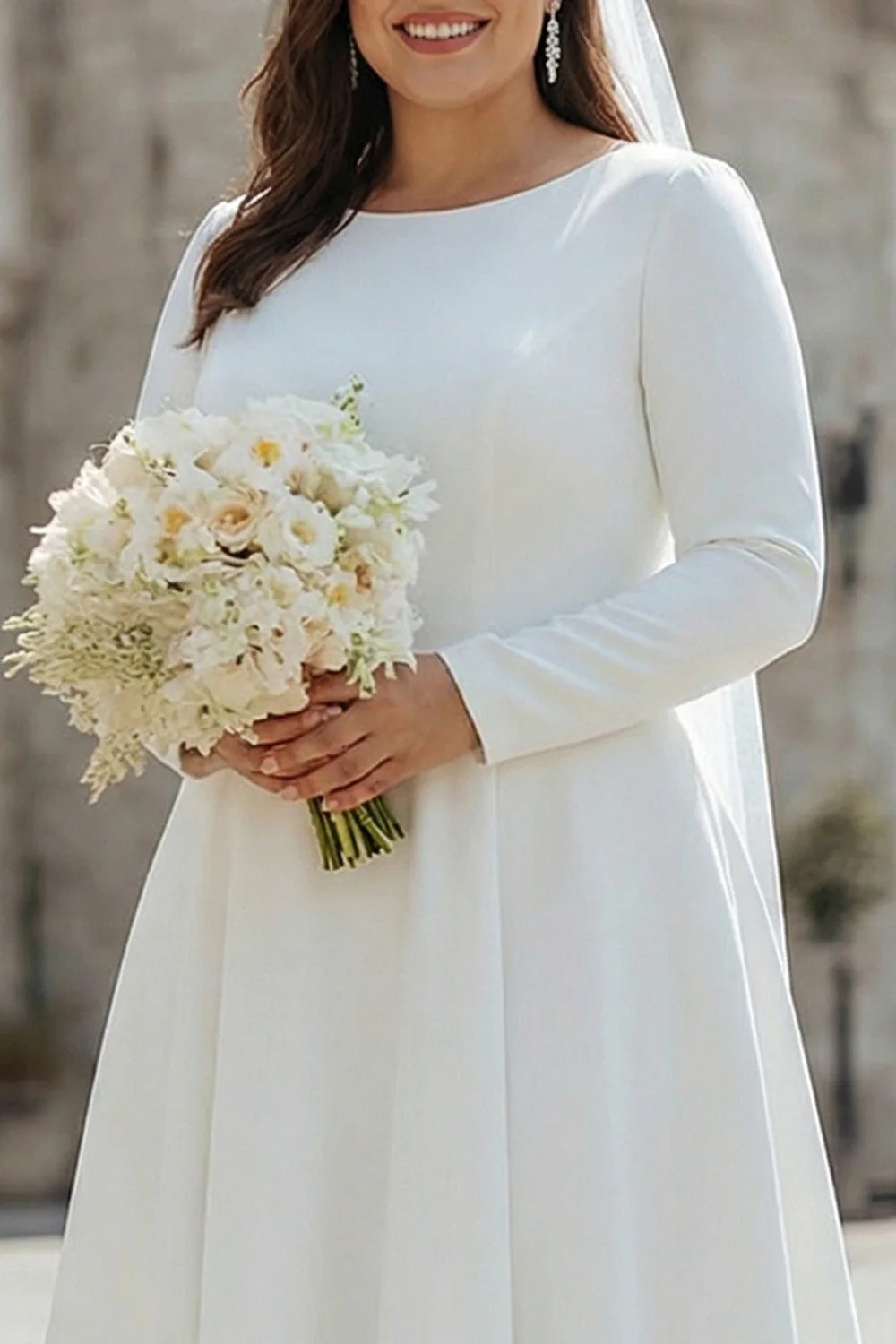 Sukienka zaręczynowa Ivory plus size A-line Satin midi - Image 3