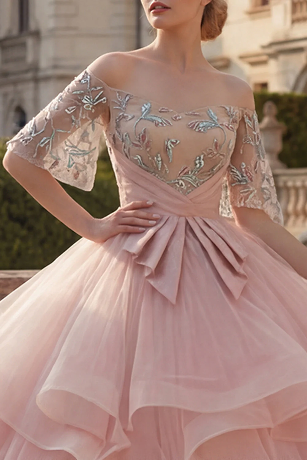 Suknia balowa w odcieniu blush z falbanami z falbanami na Quinceanera - Image 3