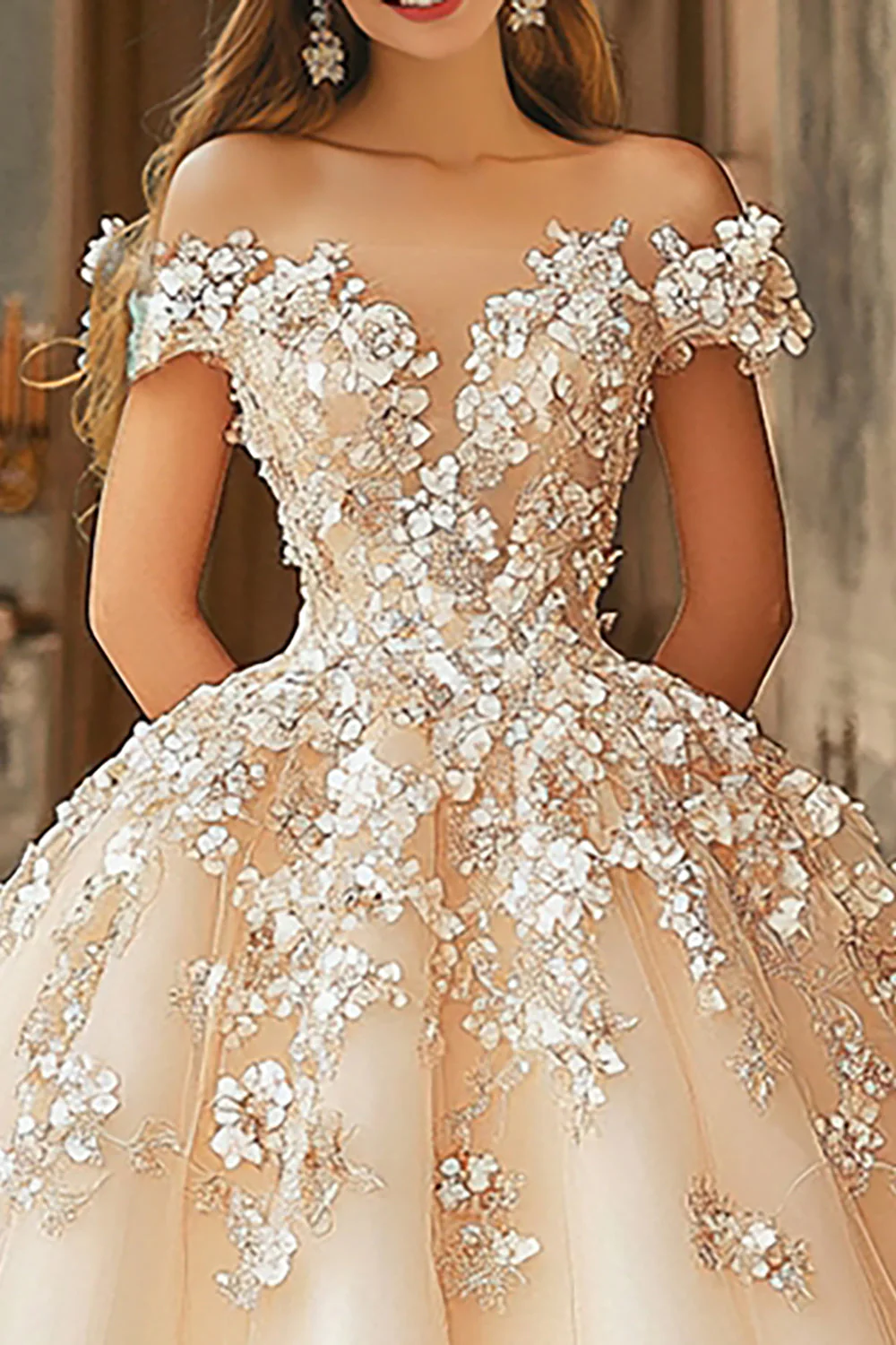 Szampańska suknia balowa z odkrytymi ramionami Tiulowa sukienka z aplikacją Quinceanera - Image 2