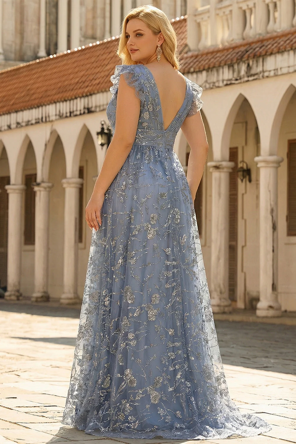 Szaro-niebieska sukienka na bal w stylu A A z głębokim dekoltem w serwecie plus size i cekinami - Image 2