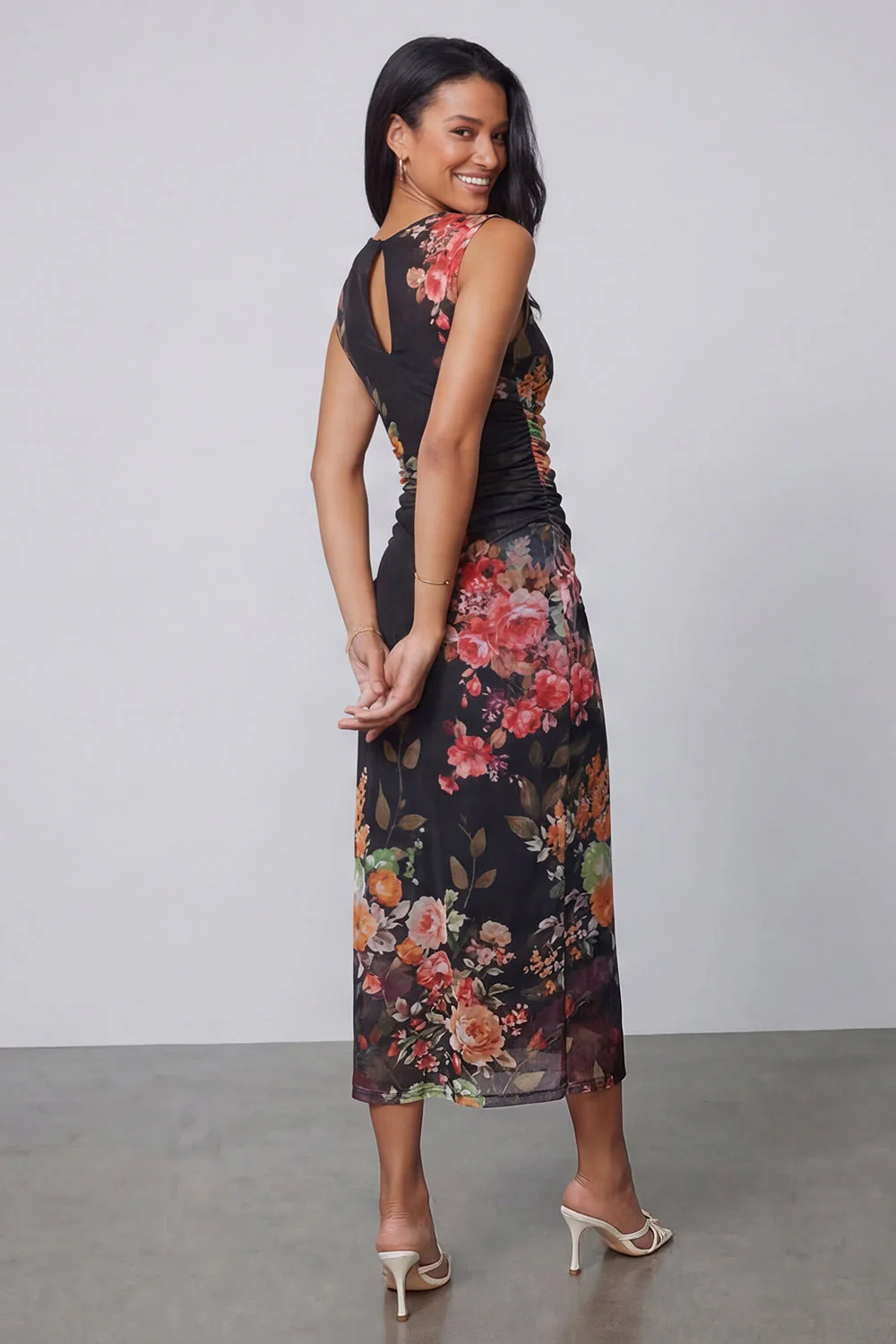 Tiul Black Bodycon Illusion Illusion Neck Neck z nadrukiem marszczanym w kwiaty midi - Image 3