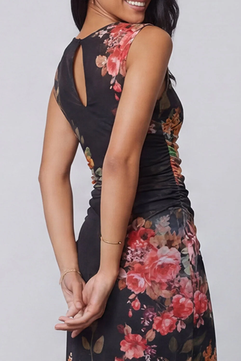 Tiul Black Bodycon Illusion Illusion Neck Neck z nadrukiem marszczanym w kwiaty midi - Image 5