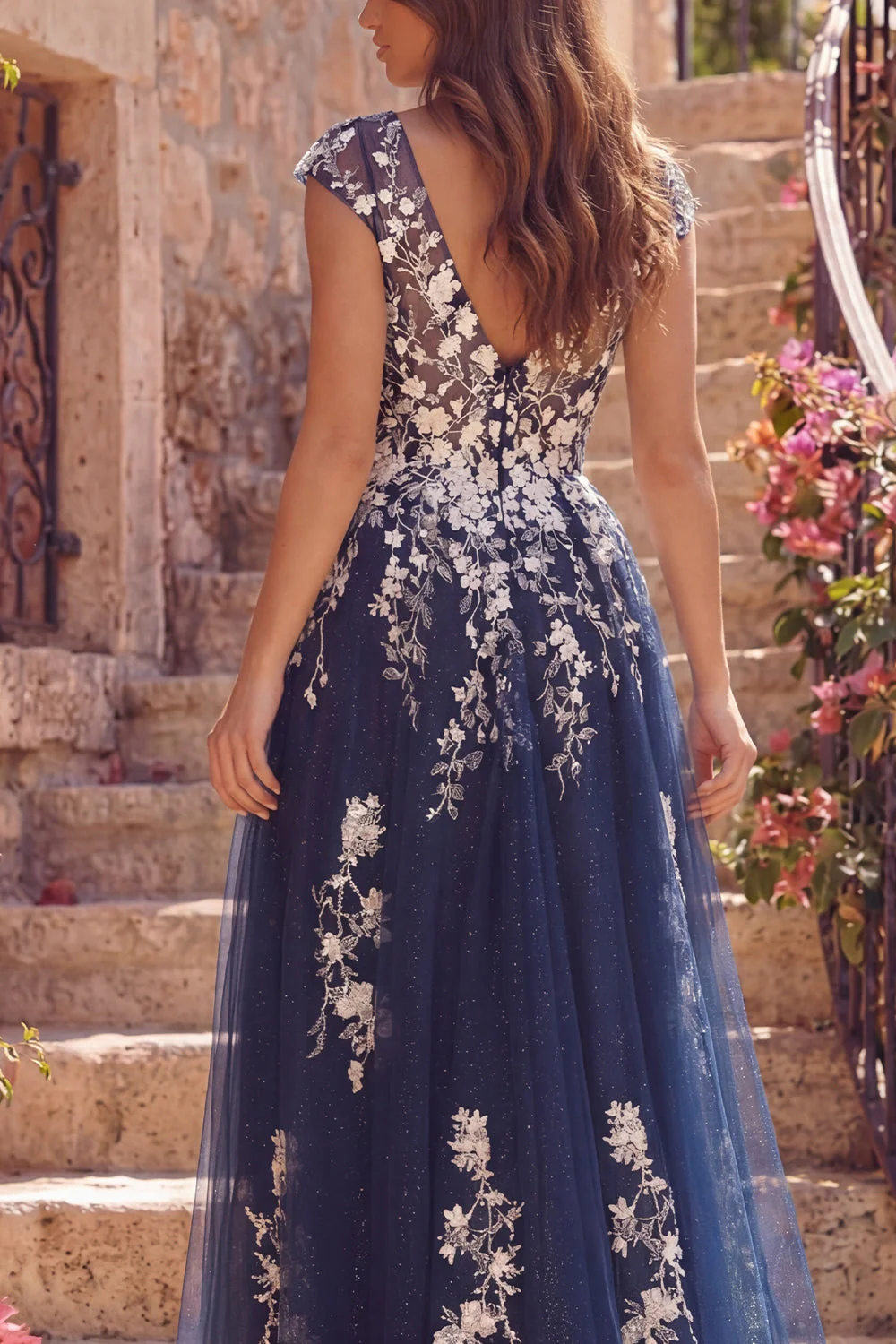 Tulle Navy A-Line Długa kwiatowa sukienka na studniówkę z rozcięciem - Image 4
