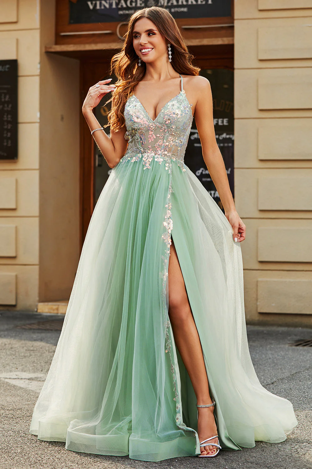 W kształcie litery A Dekolt w serek Sięgająca do podłogi Tiulowa z koralikami Jasnozielona sukienka na studniówkę z rozcięciem - Image 3