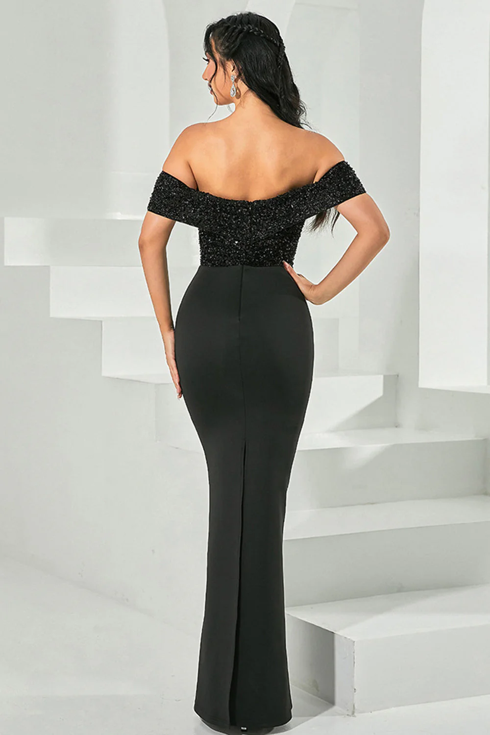 Z Koralikami Na Ramię Bodycon Długa Sukienka Na Studniówkę - Image 2