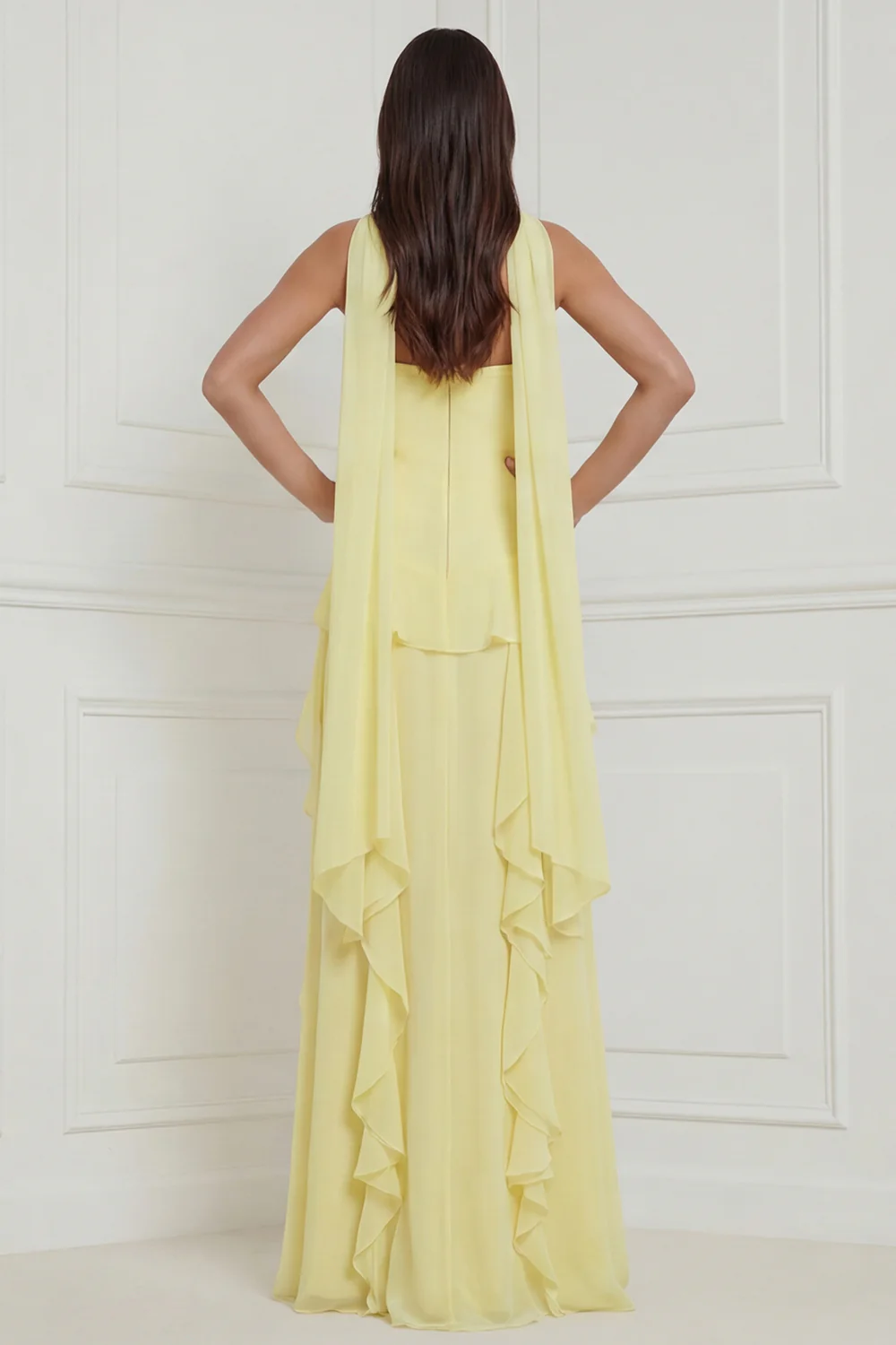 Żółta marszczona długa sukienka druhny bez ramiączek ze streamerem - Image 4